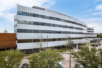 1327 Lake Pointe Pky, Sugar Land, TX for lease Interior Photo- Image 1 of 13