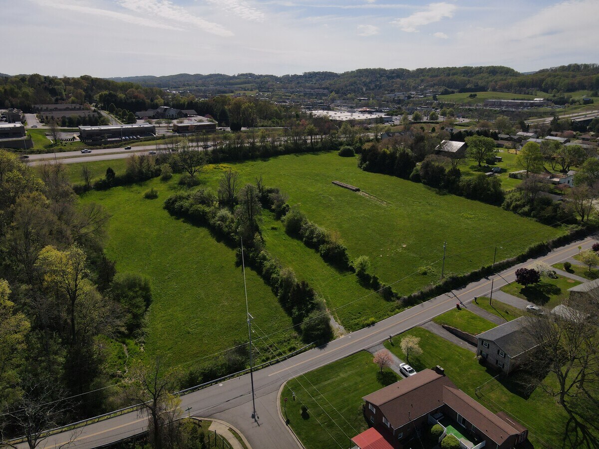 2803 Browns Mill, Johnson City, TN 37604