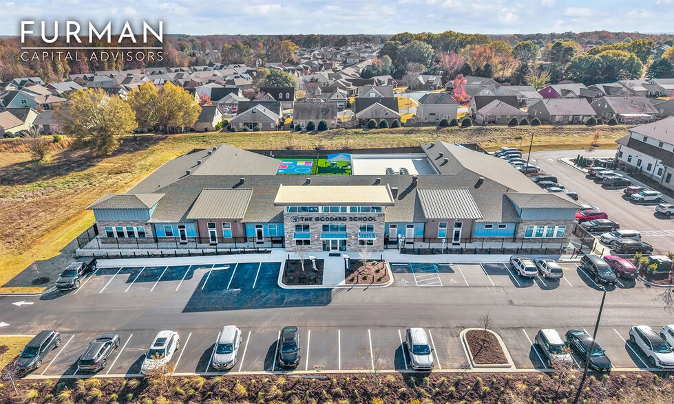 557 Harrison Bridge Rd, Simpsonville, SC for sale - Building Photo - Image 1 of 7