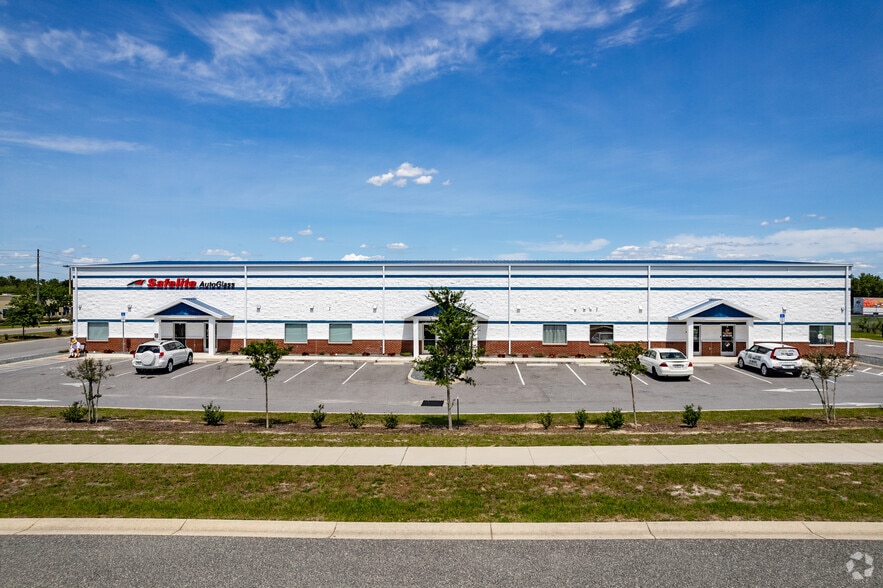 1720 Leesburg Commons Ct Building 1 & 2 portfolio of 2 properties for sale on LoopNet.com - Building Photo - Image 2 of 17