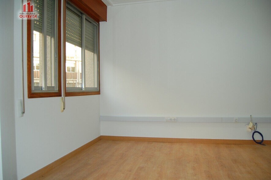 Office in Ourense, Orense for lease - Building Photo - Image 2 of 4