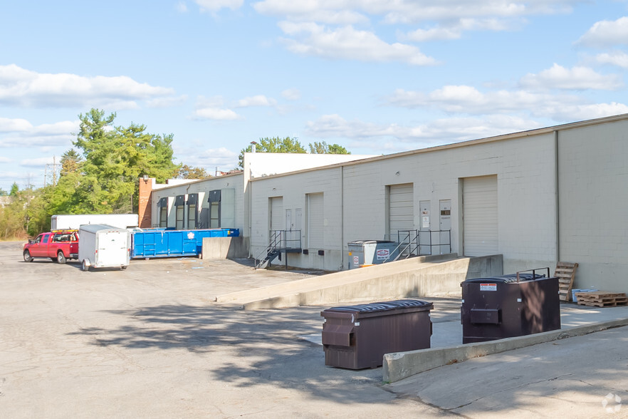 11240 Cornell Park Dr, Blue Ash, OH for lease - Building Photo - Image 3 of 5