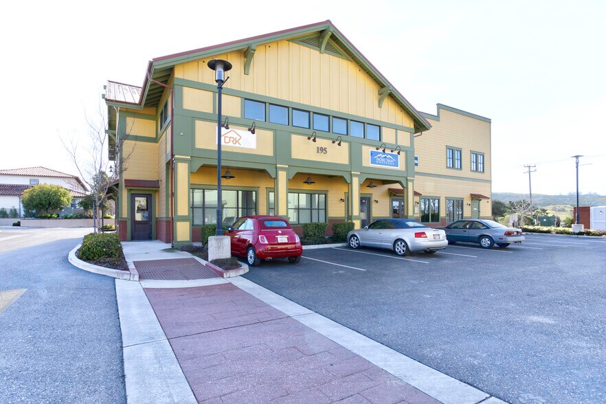 195 S Broadway St, Orcutt, CA for lease - Building Photo - Image 3 of 16