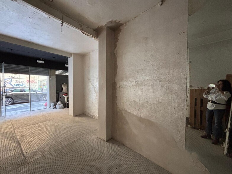 Retail in Alicante for sale - Building Photo - Image 3 of 8