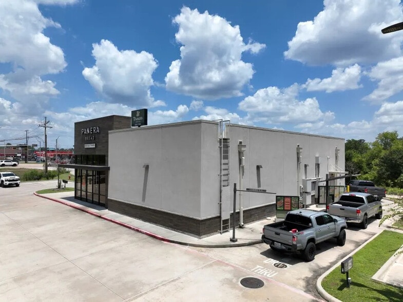 15607 Highway 105 W, Montgomery, TX for lease - Building Photo - Image 3 of 12