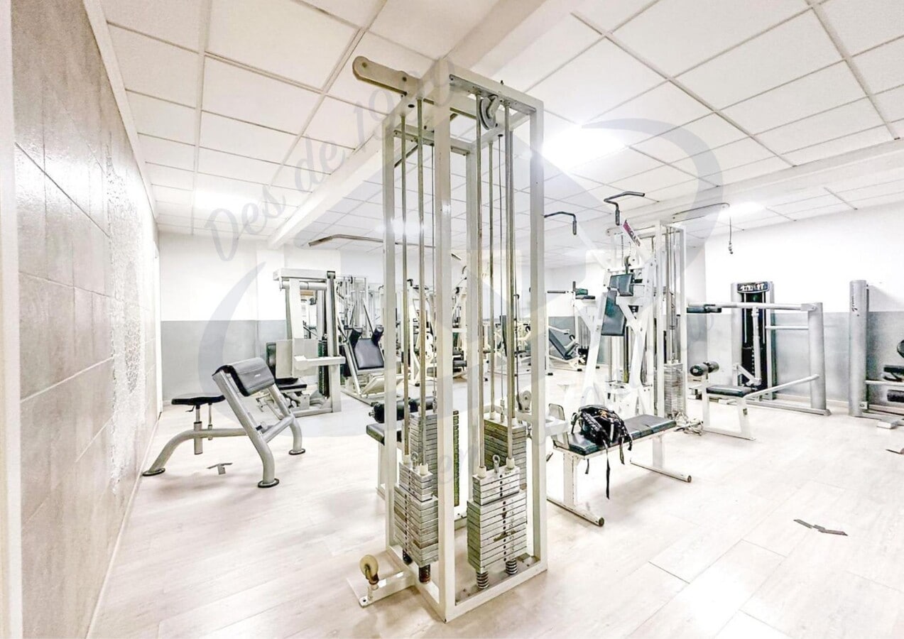 Passeig Dr Moragas, Barberà del Vallès, BAR 08210 -  -  - Interior Photo - Image 1 of 5