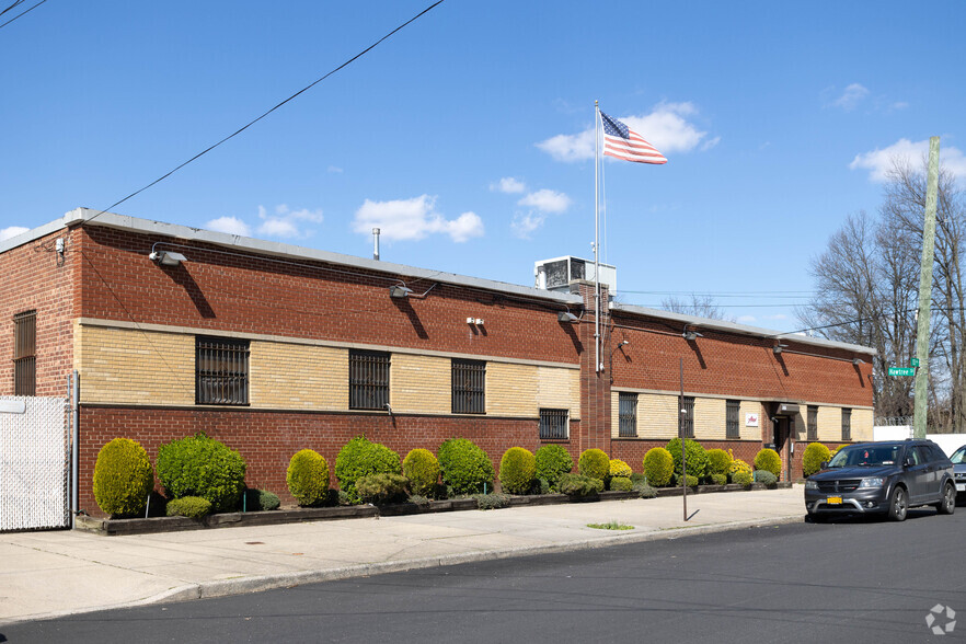 97-35 133rd Ave, Ozone Park, NY for lease - Primary Photo - Image 1 of 6