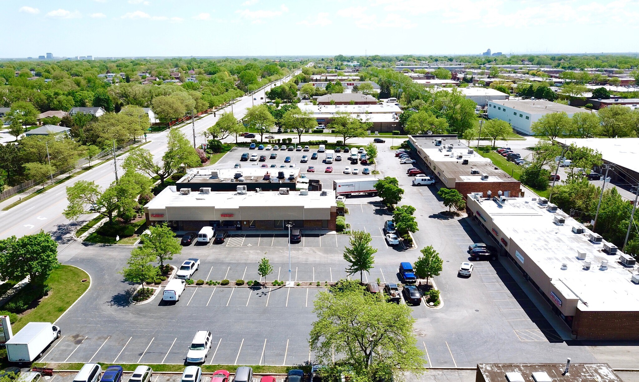 901955 W Wise Rd, Schaumburg, IL 60193 Harvest Plaza