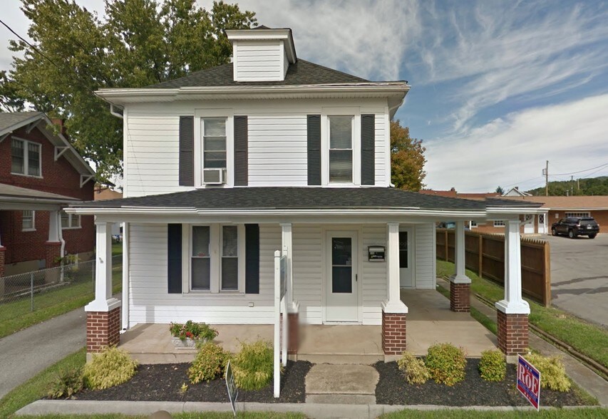 316 E Washington Ave, Vinton, VA 24179