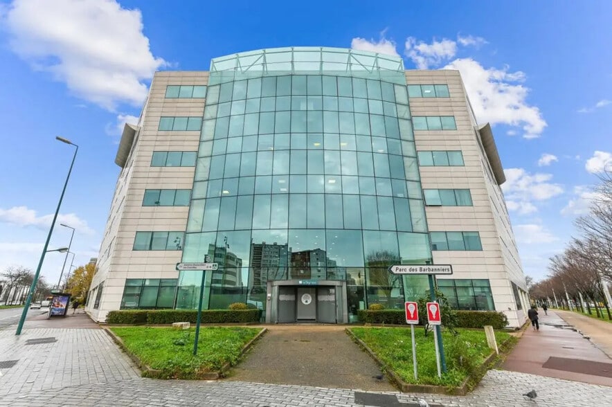 1 Avenue Du Général De Gaulle, Gennevilliers for lease - Building Photo - Image 1 of 11