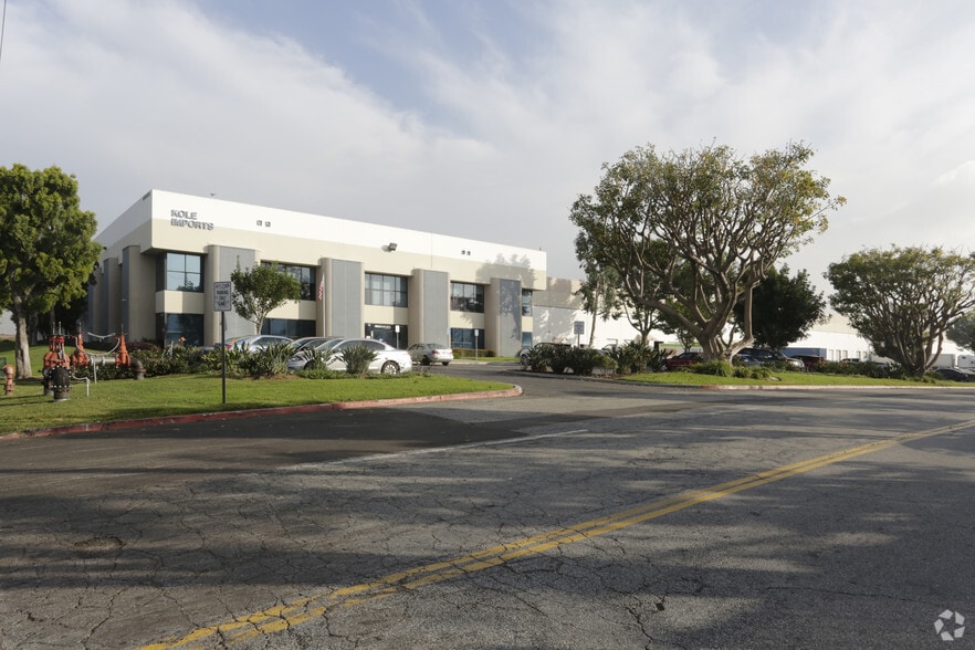 24600-24640 S Main St, Carson, CA for sale - Primary Photo - Image 1 of 1