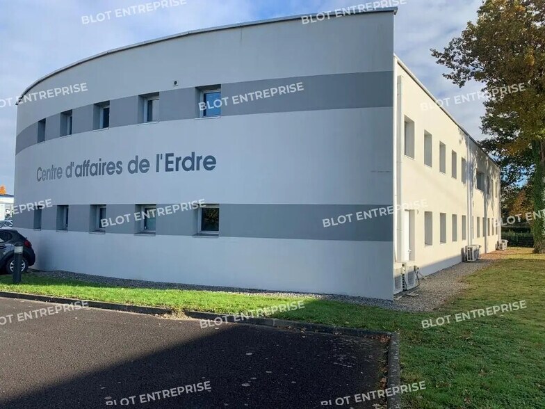 Office in La Chapelle-sur-Erdre for lease - Building Photo - Image 3 of 15