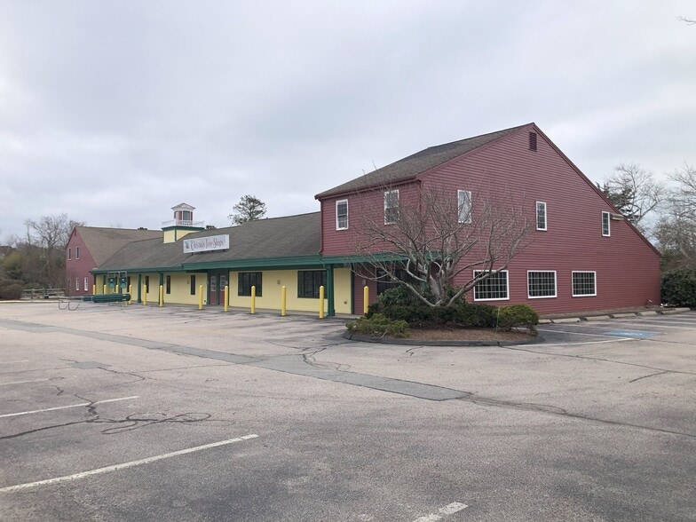 425 Main St, West Dennis, MA for sale - Building Photo - Image 1 of 1