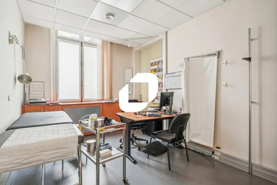 4 Rue Quentin-Bauchart, Paris for lease - Interior Photo - Image 3 of 15