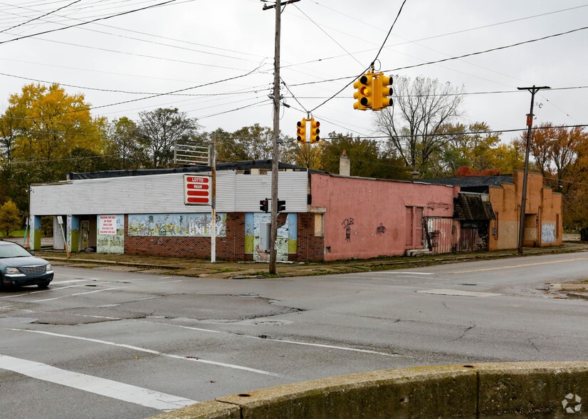 1911 N Franklin Ave, Flint, MI for sale - Primary Photo - Image 1 of 1