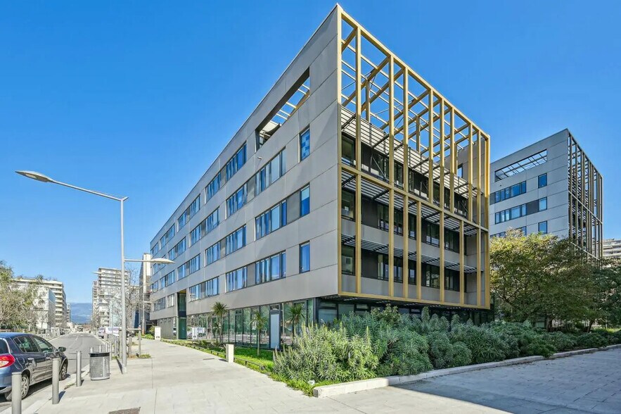 Office in Nice for lease - Building Photo - Image 3 of 18