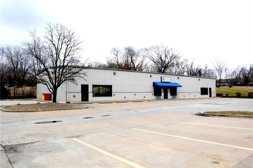 1001 SE Salem St, Oak Grove, MO for sale - Building Photo - Image 2 of 5