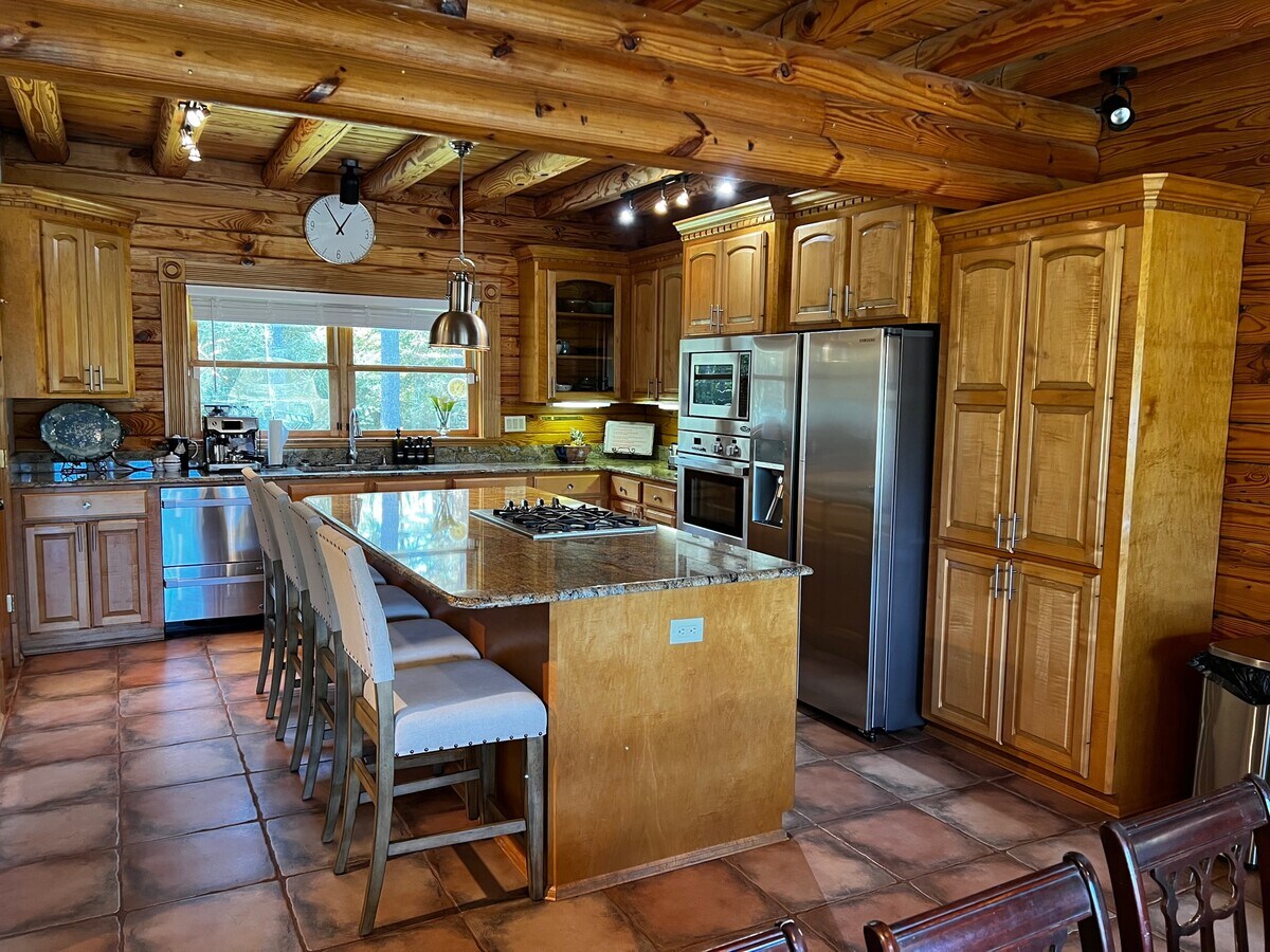 220 Midway Estates Dr, Terry, MS 39170