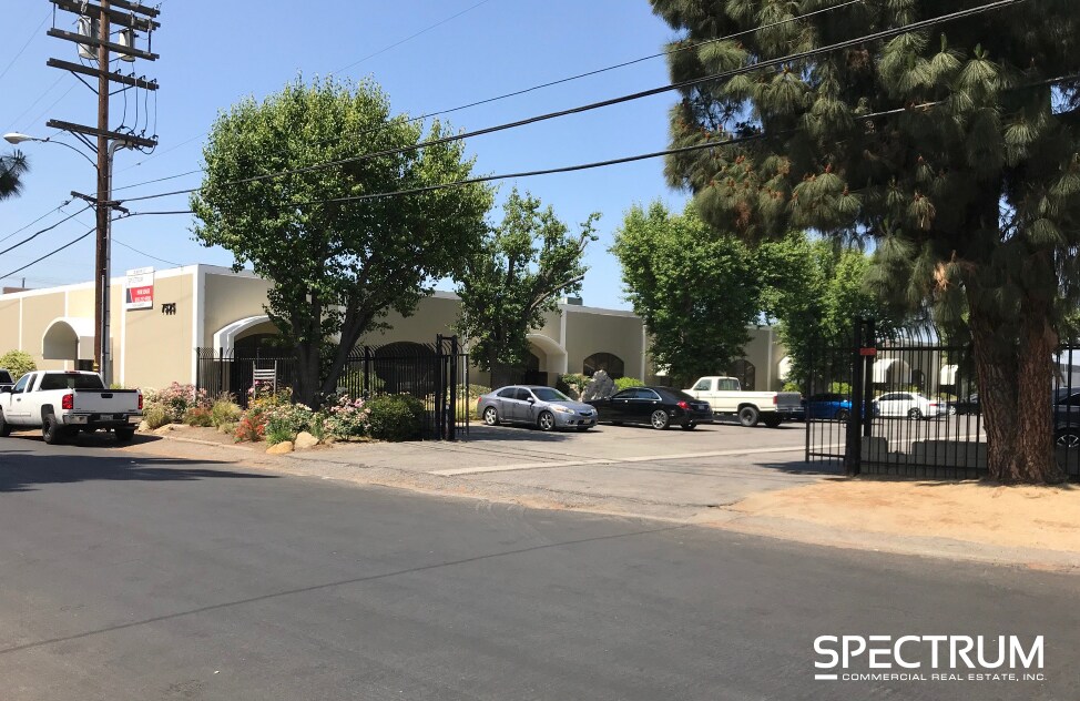 7525 Ethel Ave, North Hollywood, CA 91605