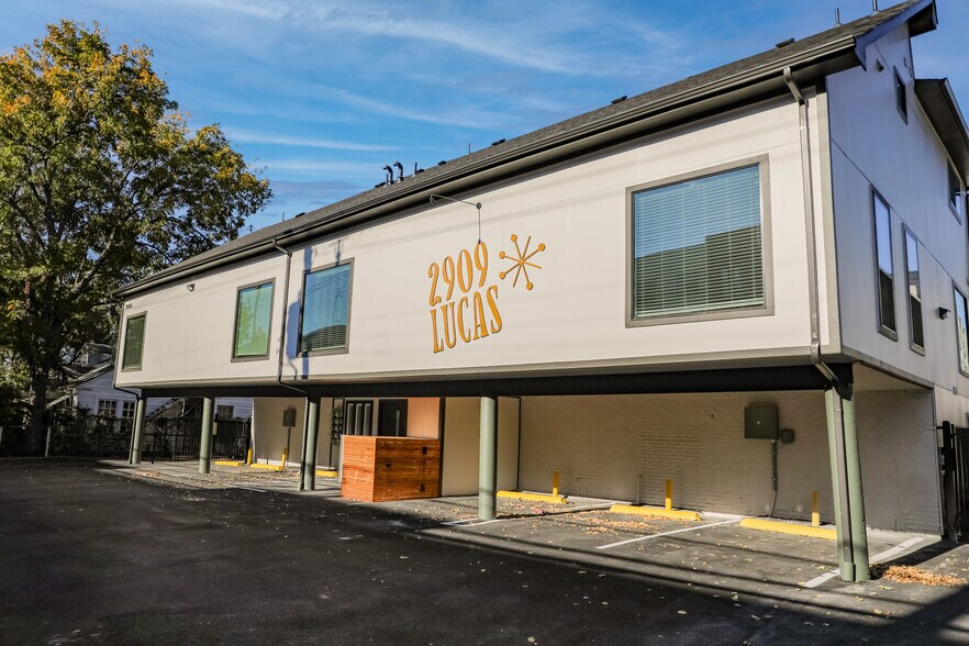 2909 Lucas Dr, Dallas, TX 75219