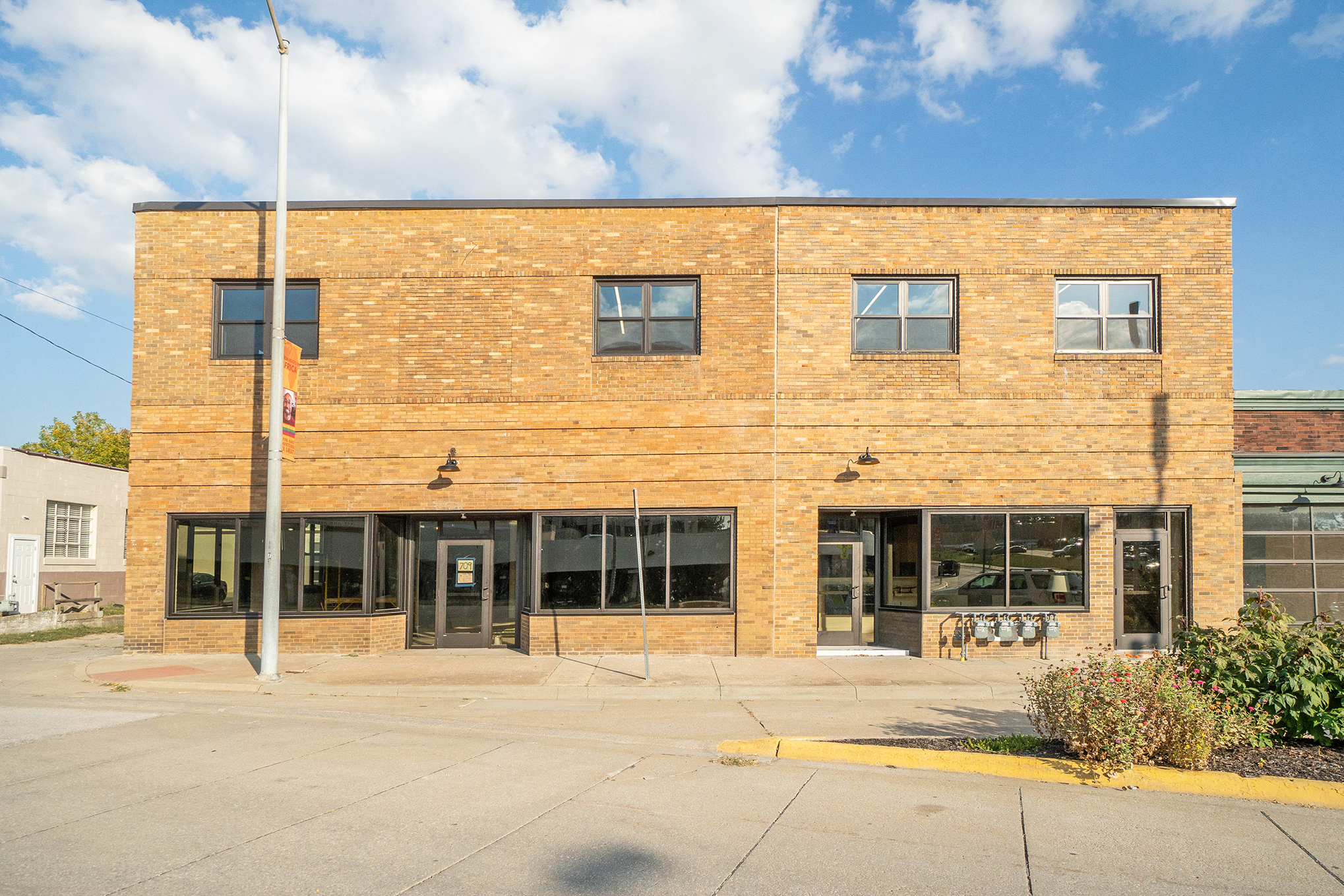 709 N 6th St, Kansas City, KS for lease Building Photo- Image 1 of 33