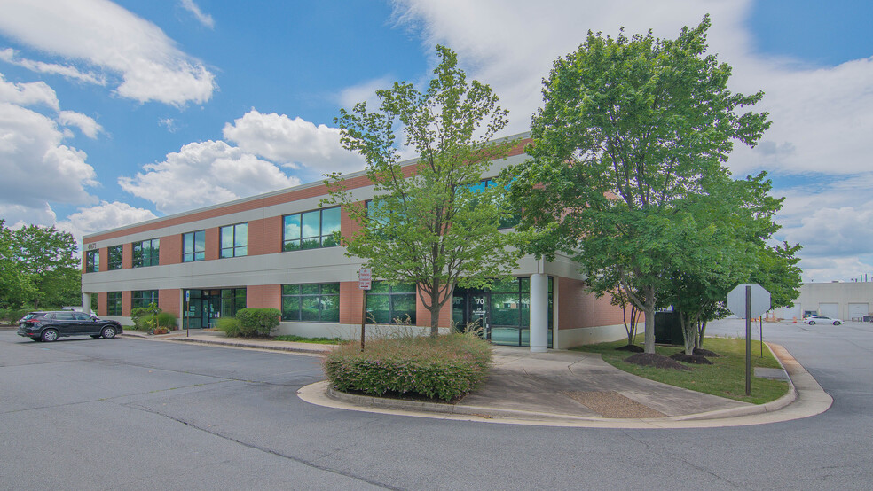 43671 Trade Center Pl, Sterling, VA for lease - Building Photo - Image 1 of 10