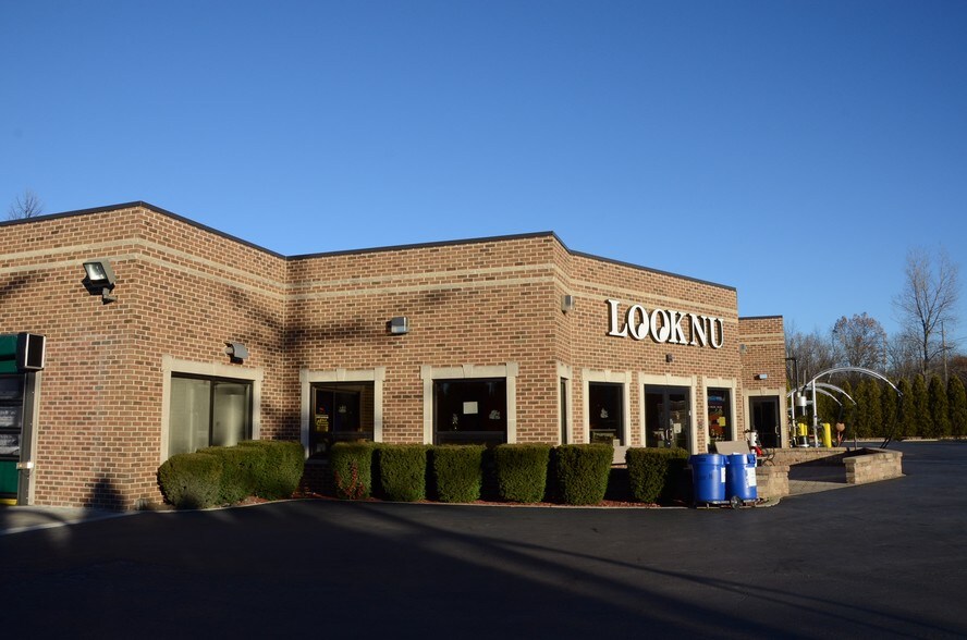 1388 State St, Lemont, IL 60439