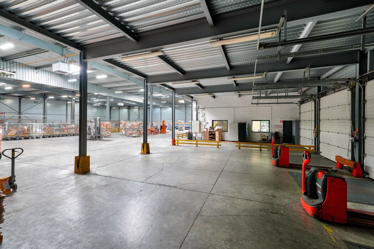 Industrial in Villeparisis for lease Interior Photo- Image 1 of 2