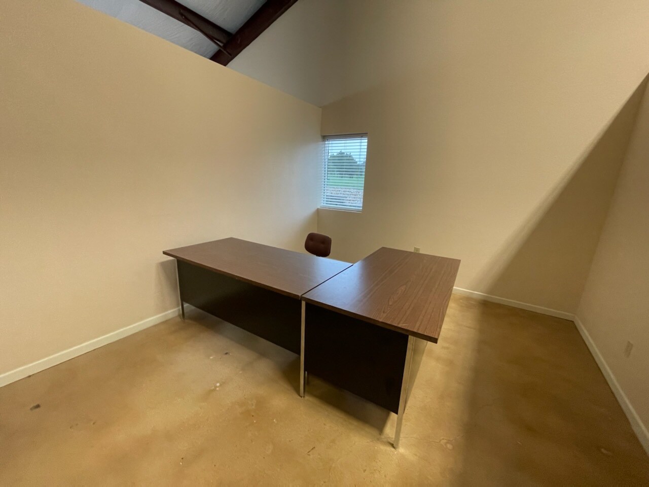 37131 I10 W, Boerne, TX 78006 Johns Road Business Center