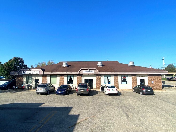 1122 W Main St, Fremont, MI for sale - Building Photo - Image 1 of 1