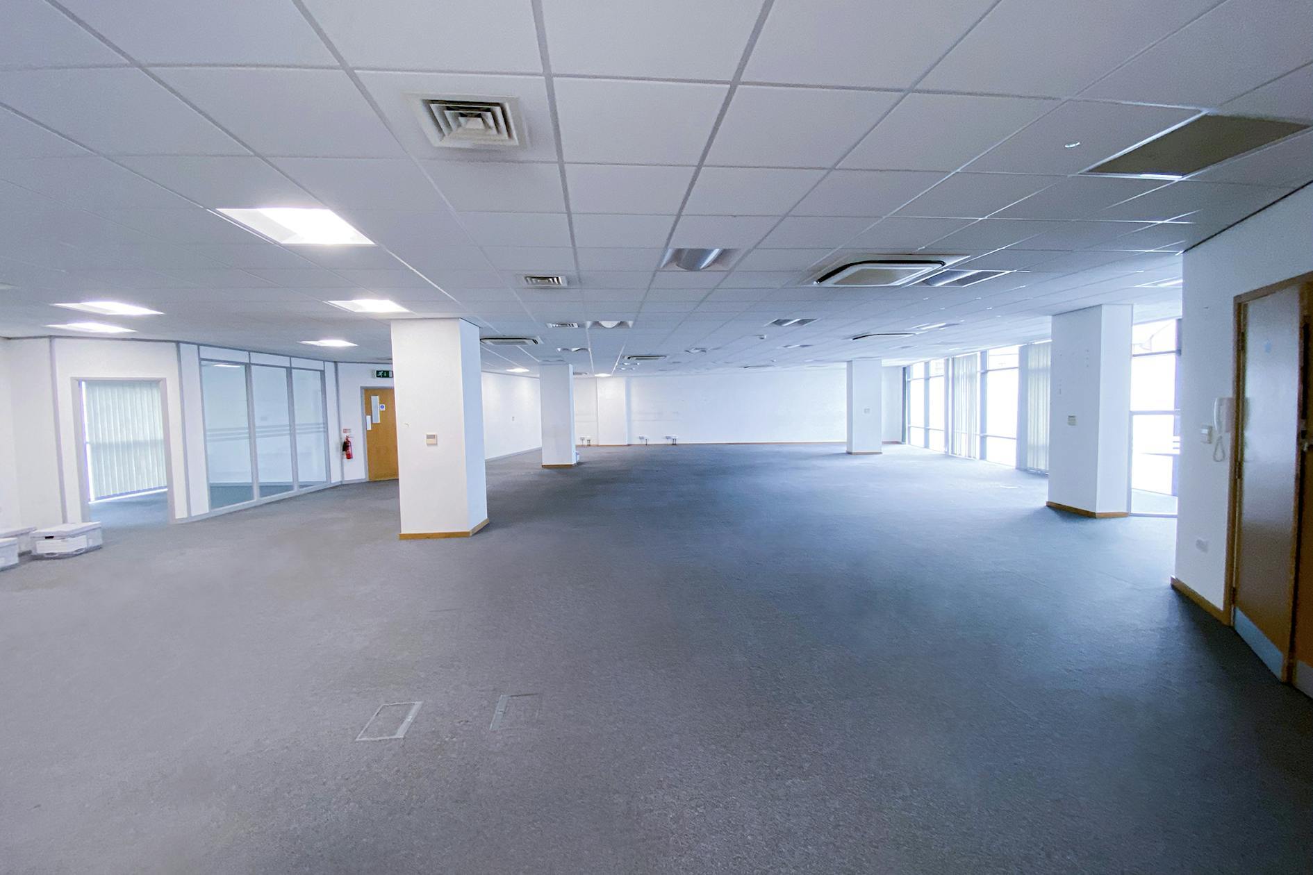 Marsh Ln, Leeds for lease Interior Photo- Image 1 of 3