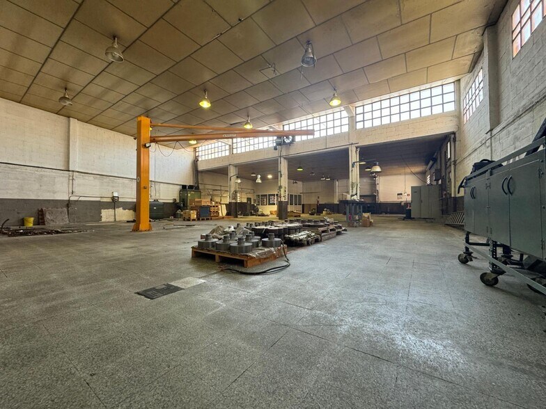 Industrial in Sant Vicenç de Castellet, Barcelona for sale - Interior Photo - Image 1 of 1