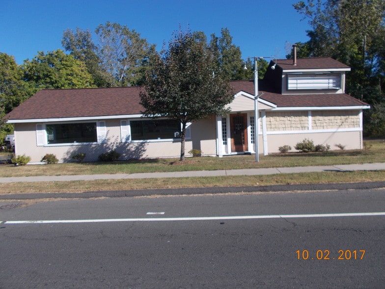 1187 Queen St, Southington, CT for sale - Building Photo - Image 1 of 1