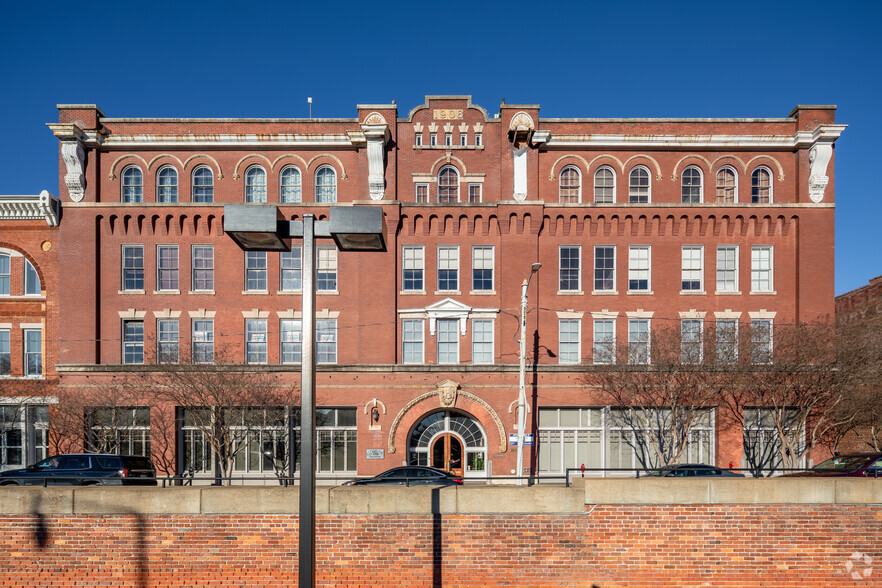 250-260 Commerce St, Montgomery, AL for sale - Building Photo - Image 2 of 38