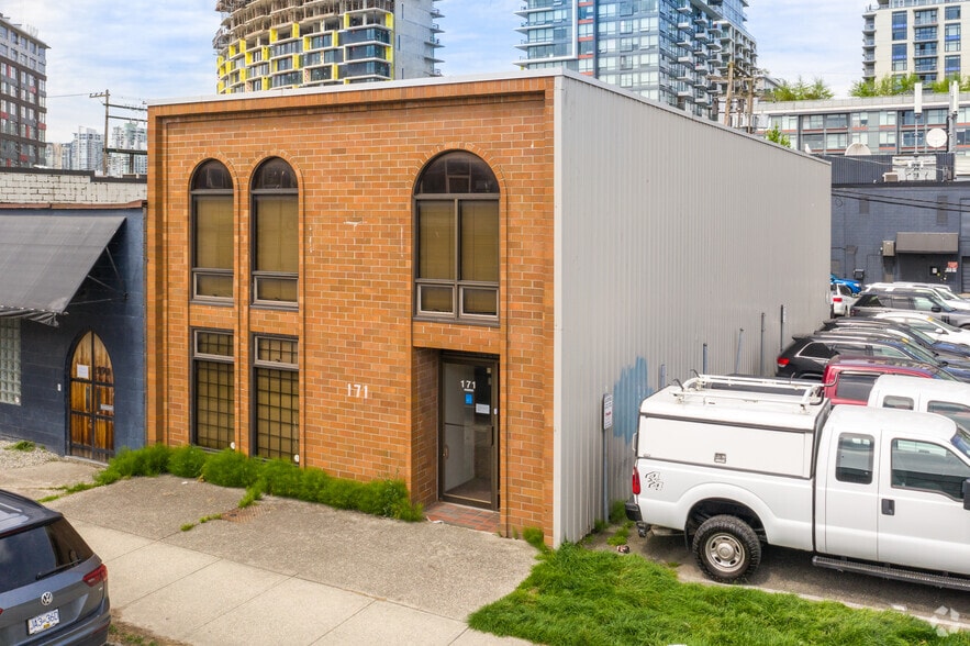 171 W 3rd Ave, Vancouver, BC for sale - Primary Photo - Image 1 of 1
