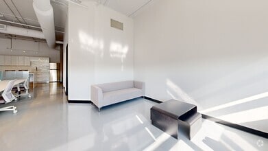 6750 Av de l'Esplanade, Montréal, QC for lease Matterport 3D Scan- Image 1 of 2
