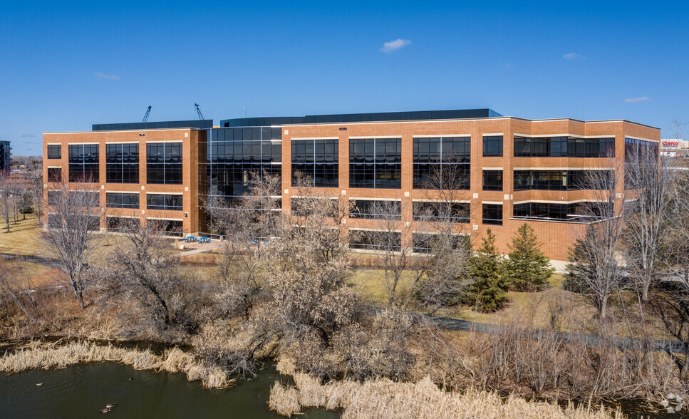 775 Prairie Center Dr, Eden Prairie, MN for lease - Building Photo - Image 1 of 6