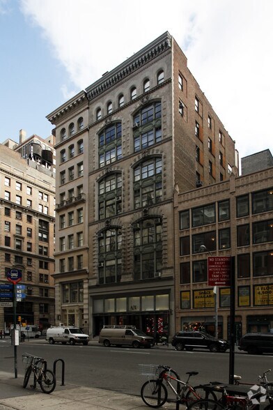 129-131 Fifth Ave, New York, NY for lease - Building Photo - Image 1 of 4