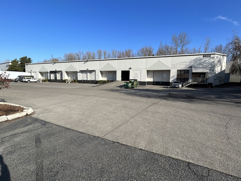 8933 NE Marx Dr, Portland, OR for lease - Building Photo - Image 1 of 61