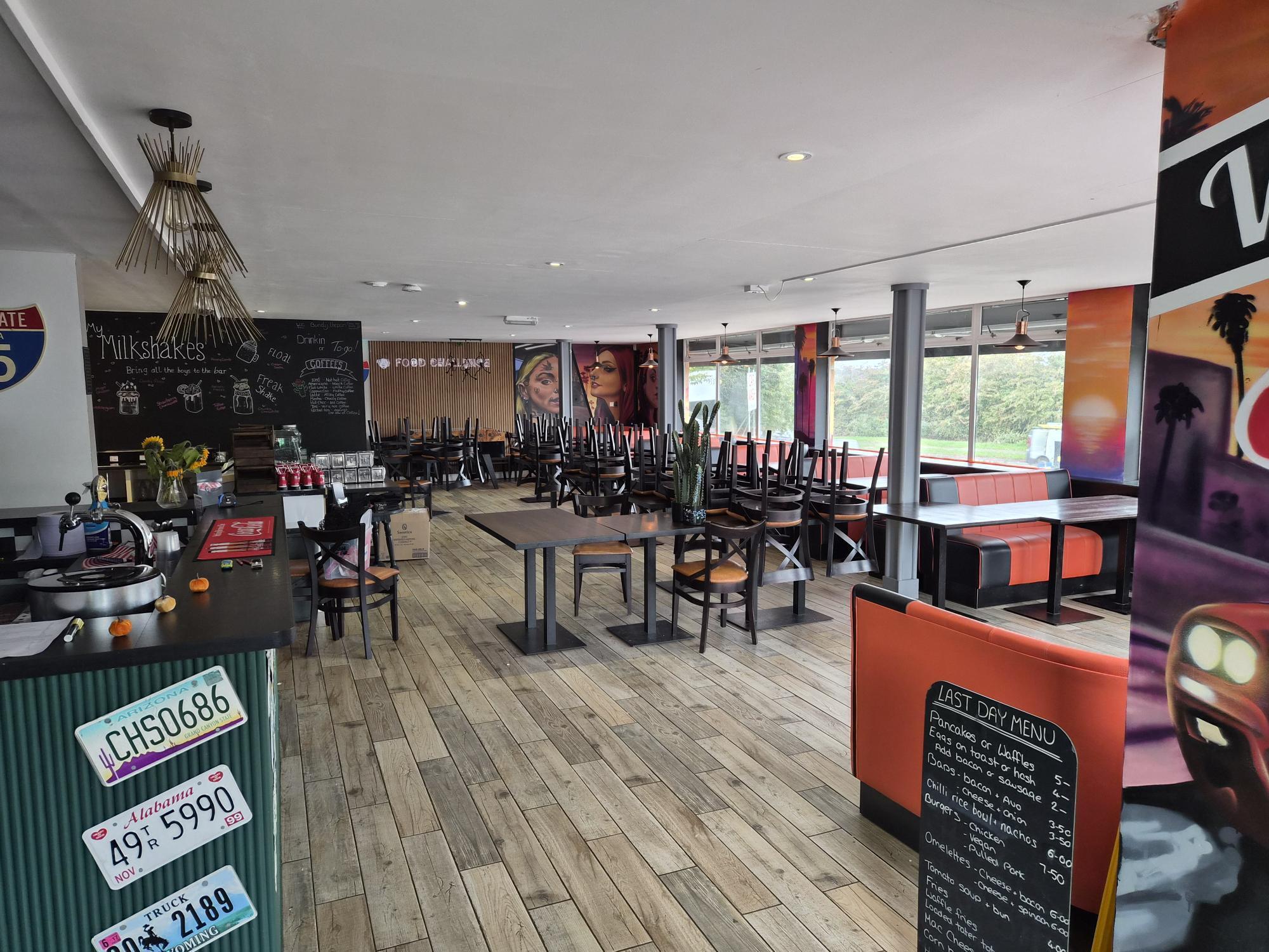 London Rd, Hurst Green for lease Interior Photo- Image 1 of 9