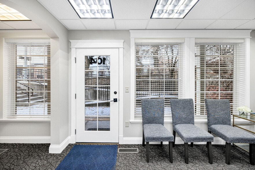 104 E 200 N, Logan, UT for sale - Interior Photo - Image 2 of 11