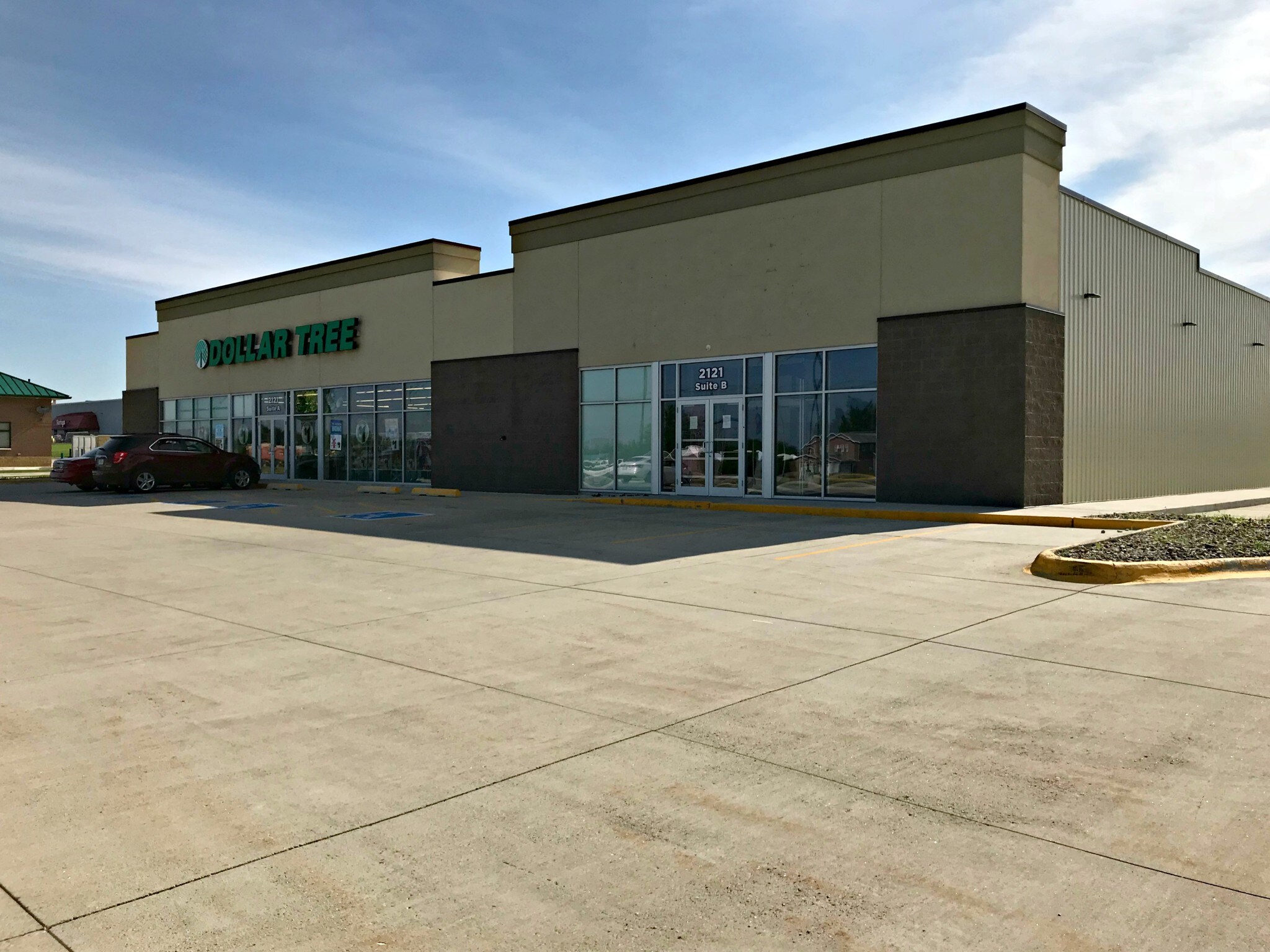 2121 4th St SW, Waverly, IA for sale Primary Photo- Image 1 of 1