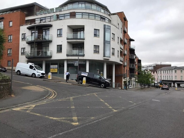 High St, Guildford for lease - Building Photo - Image 1 of 5