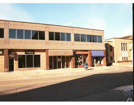 301-317 MAC Ave, East Lansing, MI for lease - Building Photo - Image 2 of 14