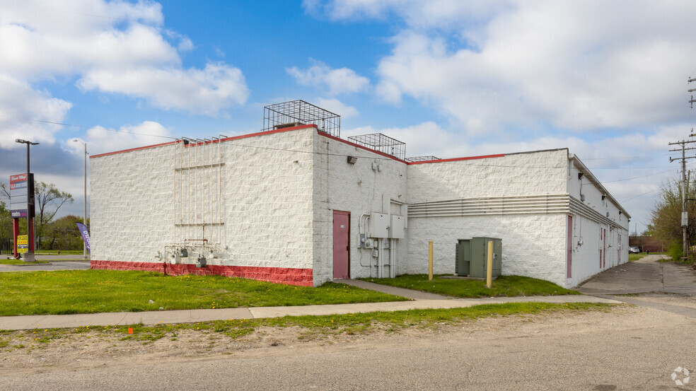 11811-11851 Gratiot Ave, Detroit, MI for lease - Building Photo - Image 3 of 4