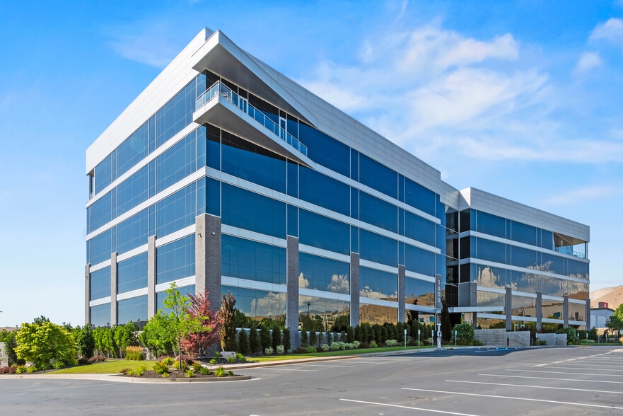 3400 W Mayflower Ave, Lehi, UT for lease - Building Photo - Image 1 of 4