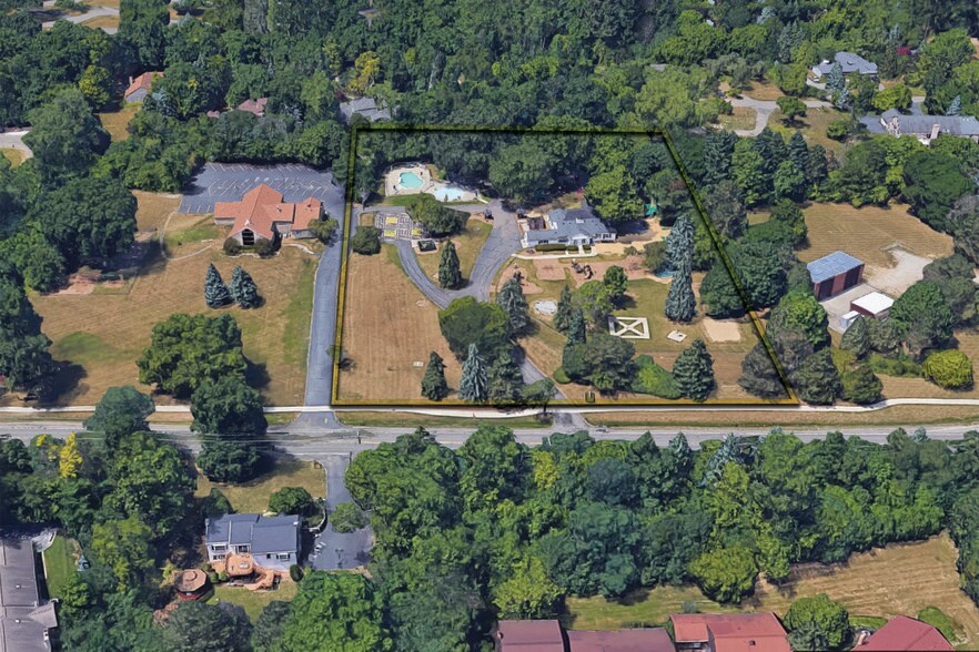 4150 Middlebelt Rd, West Bloomfield, MI 48323