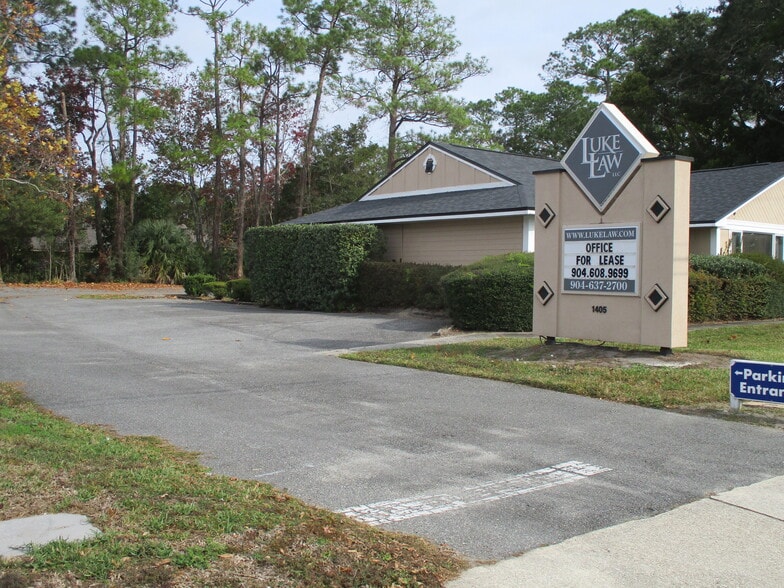 1405 Kingsley Ave, Orange Park, FL for lease - Building Photo - Image 3 of 5