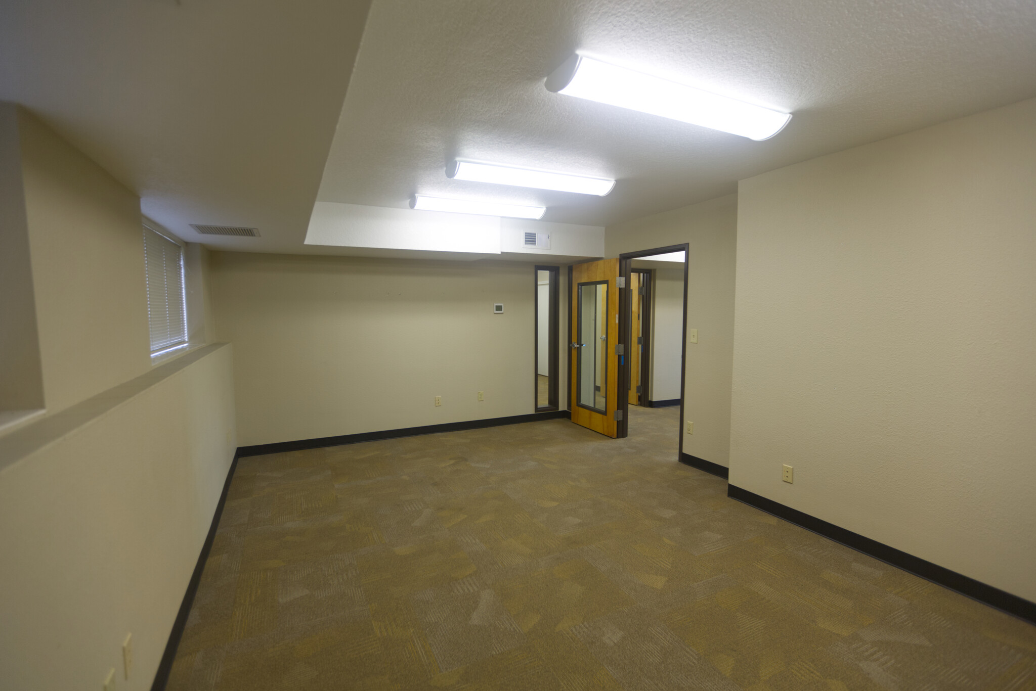 9221 SW Barbur Blvd, Portland, OR for lease Interior Photo- Image 1 of 1