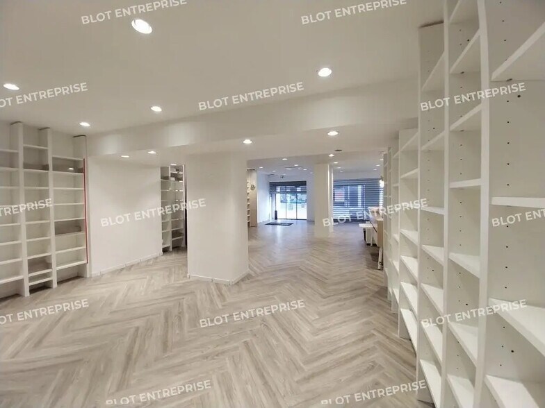 Retail in Brest for lease - Interior Photo - Image 2 of 7
